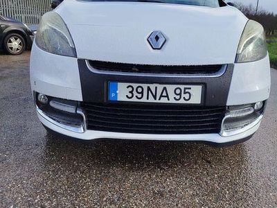 Usado Renault Grand Scénic III Bose Edition 130 HP (95 kW) 2012 Monovolume
