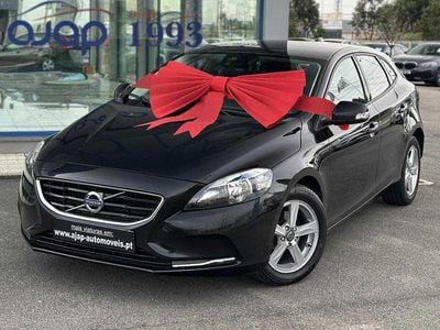 Preto Usado 2014 Volvo V40 Momentum | € 12.470 (Preço justo)