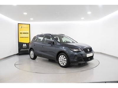 Azul Usado 2024 Seat Arona SUV | € 18.930 (Preço justo)