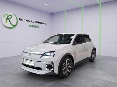 Branco Usado 2025 Renault R5 Komfort Citadino | € 31.999 (Preço justo)