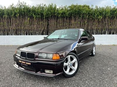 Vermelho Usado 1995 BMW 330 Performance Coupé | € 8.750