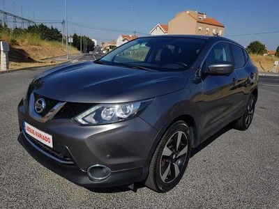 Cinzento Usado 2014 Nissan Qashqai SUV | € 15.350 (Preço justo)
