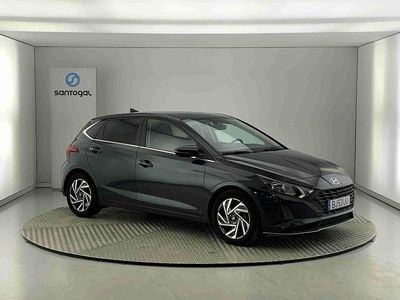 Cinzento Usado 2024 Hyundai i20 Comfort Citadino | € 16.990 (Preço justo)