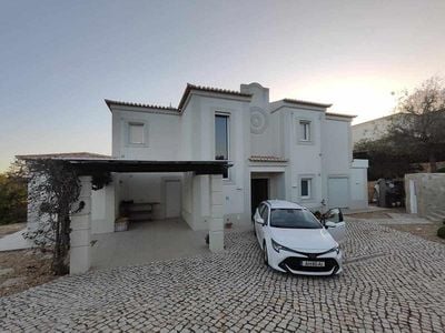 Usado Toyota Corolla Hybrid 122 HP (89 kW) 2021 Branco Carrinha