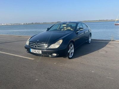 Usado Mercedes CLS320 224 HP (164 kW) 2006 Preto Coupé