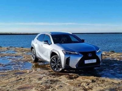 Cinzento Usado 2022 Lexus UX SUV | € 44.000