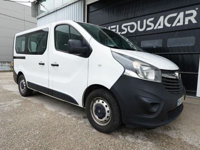 Usado Opel Vivaro 125 HP (91 kW) 2018 Branco Monovolume