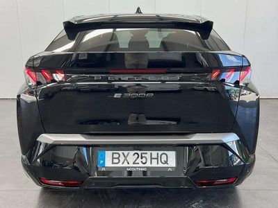 Peugeot e-3008