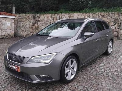 Usado Seat Leon ST 110 HP (80 kW) 2014 Cinzento Carrinha