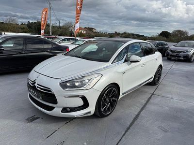 Branco Usado 2012 Citroën DS5 Sport Chic Citadino | € 10.990