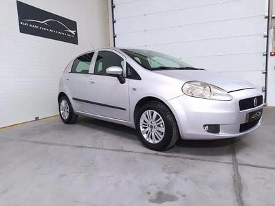 Cinza Usado 2010 Fiat Grande Punto Dynamic Citadino | € 5.750 (Preço elevado)