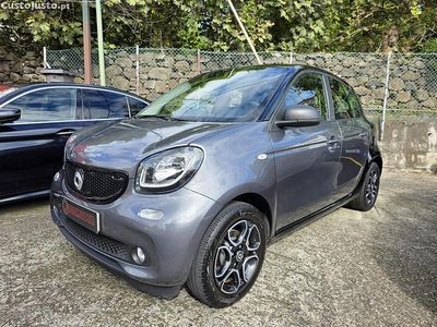 Cinza Usado 2018 Smart ForFour Passion Citadino | € 15.900 (Caro)