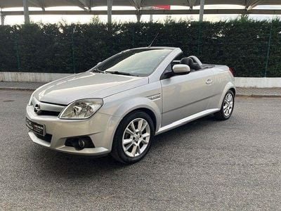 Cinzento Usado 2006 Opel Tigra | € 7.000