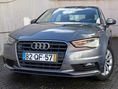 Cinza Usado 2015 Audi A3 Ambiente Sedan | € 14.450 (Bom preço)