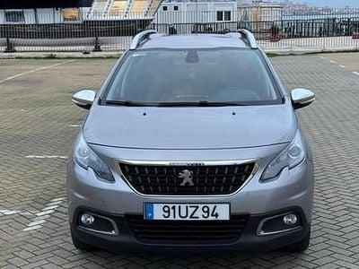 Cinza Usado 2018 Peugeot 2008 Style SUV | € 9.800 (Preço justo)
