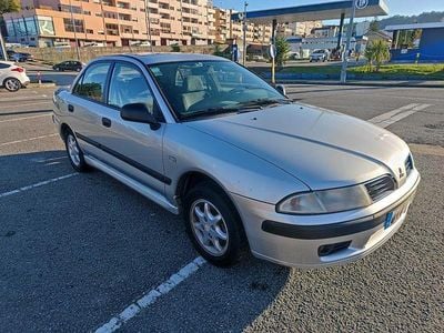 Usado 2001 Mitsubishi Carisma Sedan | € 2.000