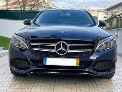Usado Mercedes C350 279 HP (205 kW) 2018 Azul Carrinha