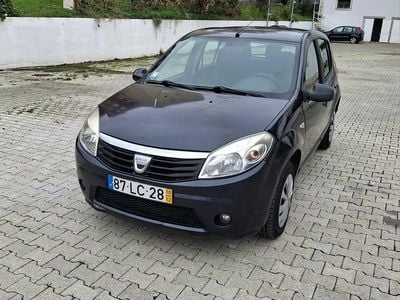 Usado 2010 Dacia Sandero Sedan | € 2.580