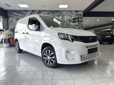 Branco Usado 2019 Peugeot Partner Monovolume | € 12.840 (Preço justo)