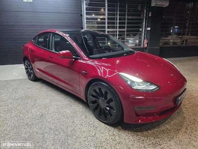 Vermelho Usado 2021 Tesla Model 3 Sedan | € 29.450 (Preço justo)