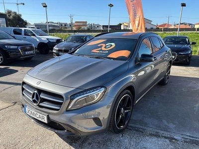 Cinza Usado 2014 Mercedes GLA220 Urban SUV | € 21.997