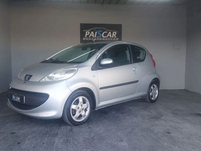 Cinzento Usado 2009 Peugeot 107 Citadino | € 5.990