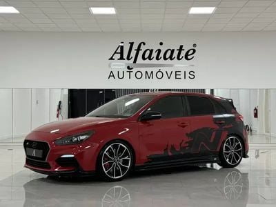 Usado Hyundai i30 275 HP (202 kW) 2018 Vermelho