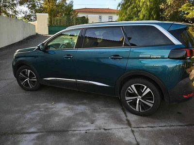 Usado Peugeot 5008 120 HP (88 kW) 2018 Verde Citadino