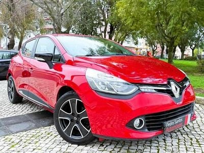 Usado Renault Clio IV Dynamique 90 HP (66 kW) 2016 Vermelho