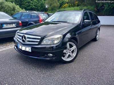 Usado Mercedes C200 Avantgarde 136 HP (100 kW) 2011 Preto Carrinha