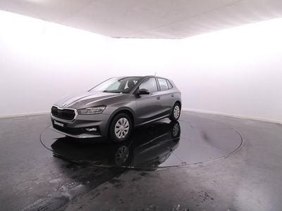 Cinza Usado 2023 Skoda Fabia Selection | € 17.450 (Preço elevado)