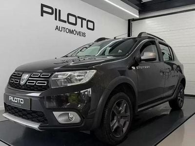 Preto Usado 2017 Dacia Sandero Stepway SUV | € 7.490 (Bom preço)