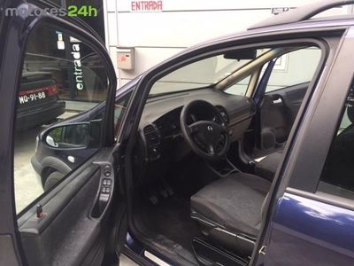 usado Opel Zafira 1.6 Confort