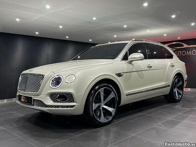 Usado Bentley Bentayga 449 HP (330 kW) 2021 Cinza SUV