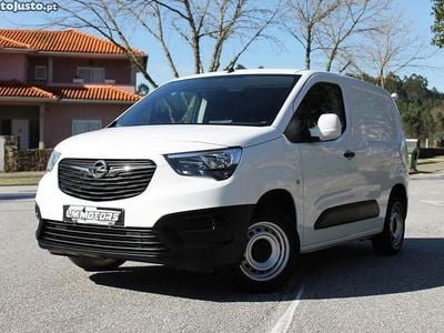 Usado Opel Combo 102 HP (75 kW) 2020 Branco Monovolume