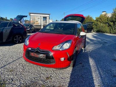 Vermelho Usado 2012 Citroën DS3 Chic Citadino | € 12.750 (Preço elevado)