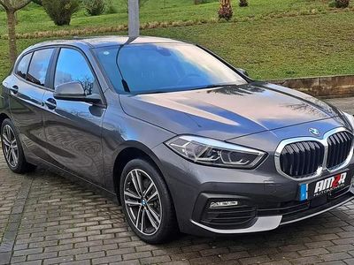 Cinzento Usado 2021 BMW 116 Advantage Citadino | € 18.990 (Bom preço)