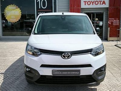 Branco (sólida) Usado 2023 Toyota Proace City City Monovolume | € 20.950 (Preço justo)