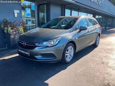 Branco Usado 2018 Opel Astra Edition Sedan | € 9.990 (Bom preço)
