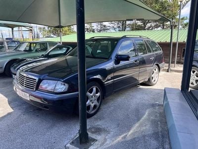 Verde Usado 1996 Mercedes C180 Carrinha | € 3.500