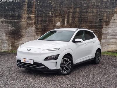 Usado Hyundai Kauai Premium 100 kW (136 HP) 2022 Branco SUV