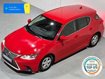 Usado Lexus CT200h 136 HP (100 kW) 2018 Vermelho