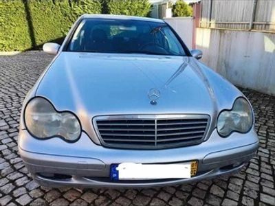Mercedes C200