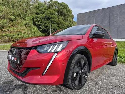 Usado Peugeot e-208 100 kW (136 HP) 2022 Vermelho Citadino