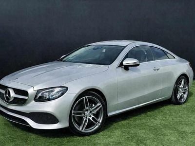 Usado Mercedes E220 194 HP (142 kW) 2019 Cinzento Coupé