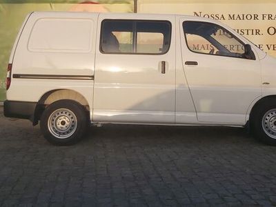 usado Toyota HiAce 2.5 D-4D Longa 2.6T