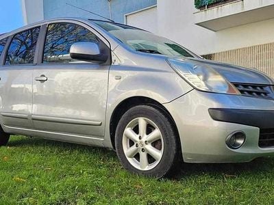 Cinzento Usado 2007 Nissan Note Citadino | € 3.990