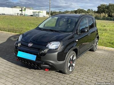 Preto Usado 2024 Fiat Panda Cross Cross Citadino | € 13.750 (Preço justo)