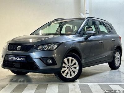 Cinza Usado 2018 Seat Arona Style SUV | € 11.900 (Bom preço)