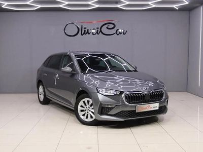 Usado Skoda Scala 116 HP (85 kW) 2024 Cinzento Citadino